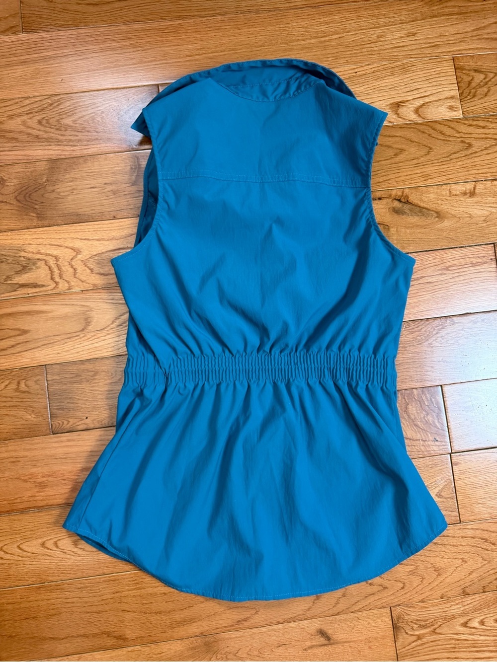 Athleta Levitate Poplin Button-Up Sleeveless Top NWOT - Picture 2 of 7
